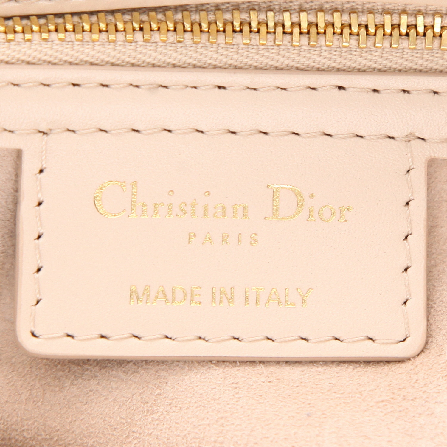 Dior CD Signature shoulder bag in beige leather1:1High-quality replica