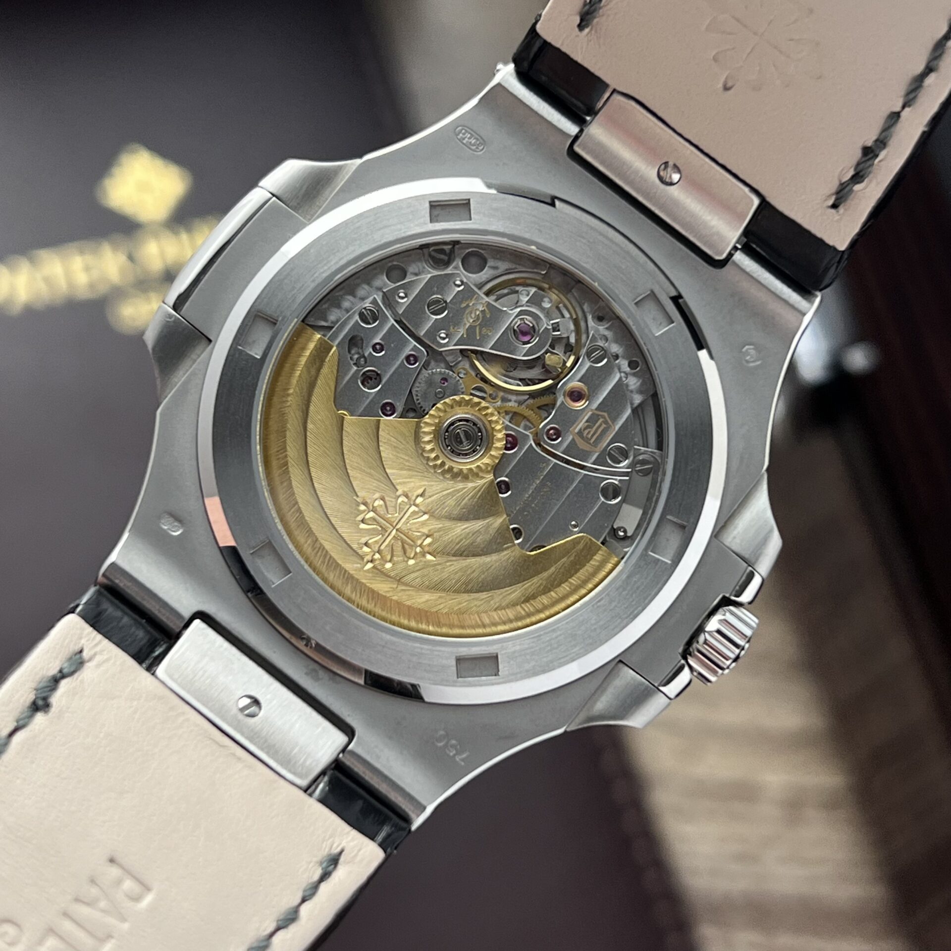 Patek Philippe Nautilus 5711 Replica Watch Gray Dial 3K 40mm - Top club