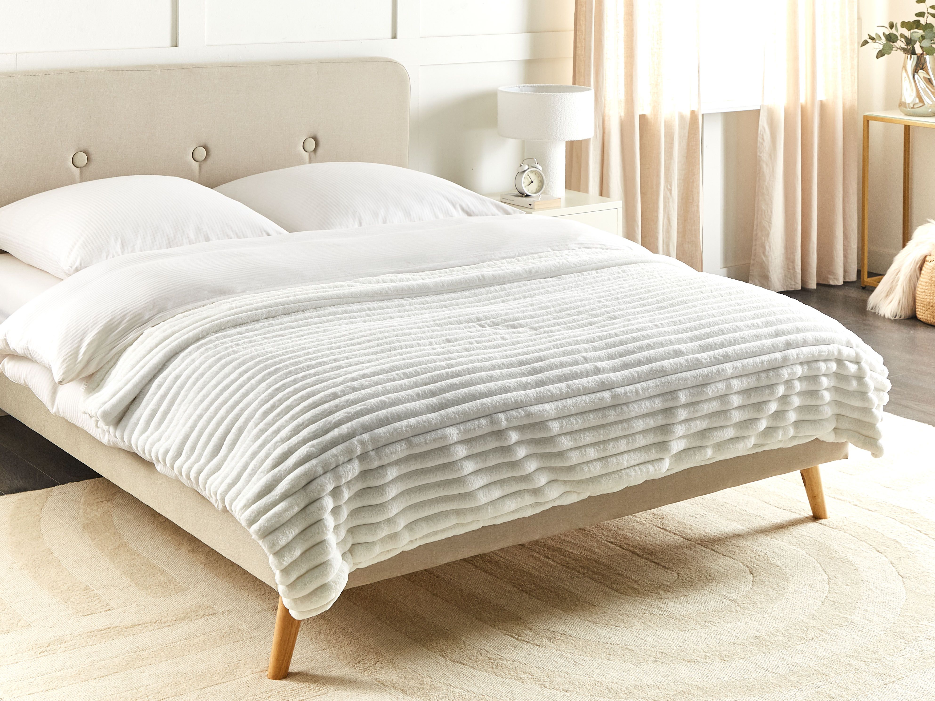 Bedspread RAKYA Faux Fur 150 x 200 cm White