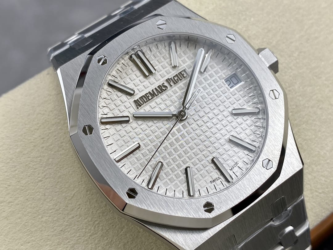 Audemars Piguet replica watch Royal Oak Selfwinding ��50th Anniversary�� 41mm Stainless Steel Silver Dial 15510ST.OO.1320ST.03-ZF(1:1 replica) - Top club