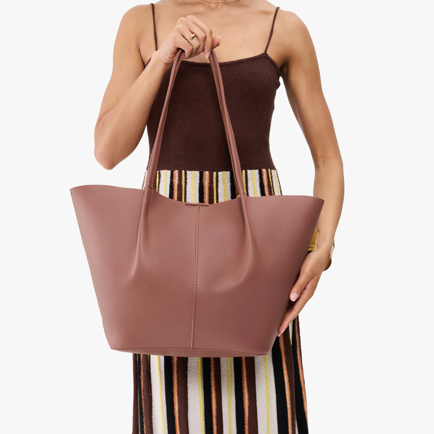 Devan Bucket Tote
