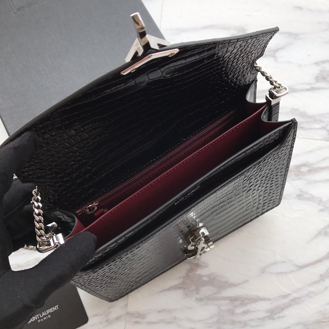 CASSANDRA MONOGRAM CLASP BAG IN CROCODILE EMBOSSED SHINY LEATHER1:1High-quality replica