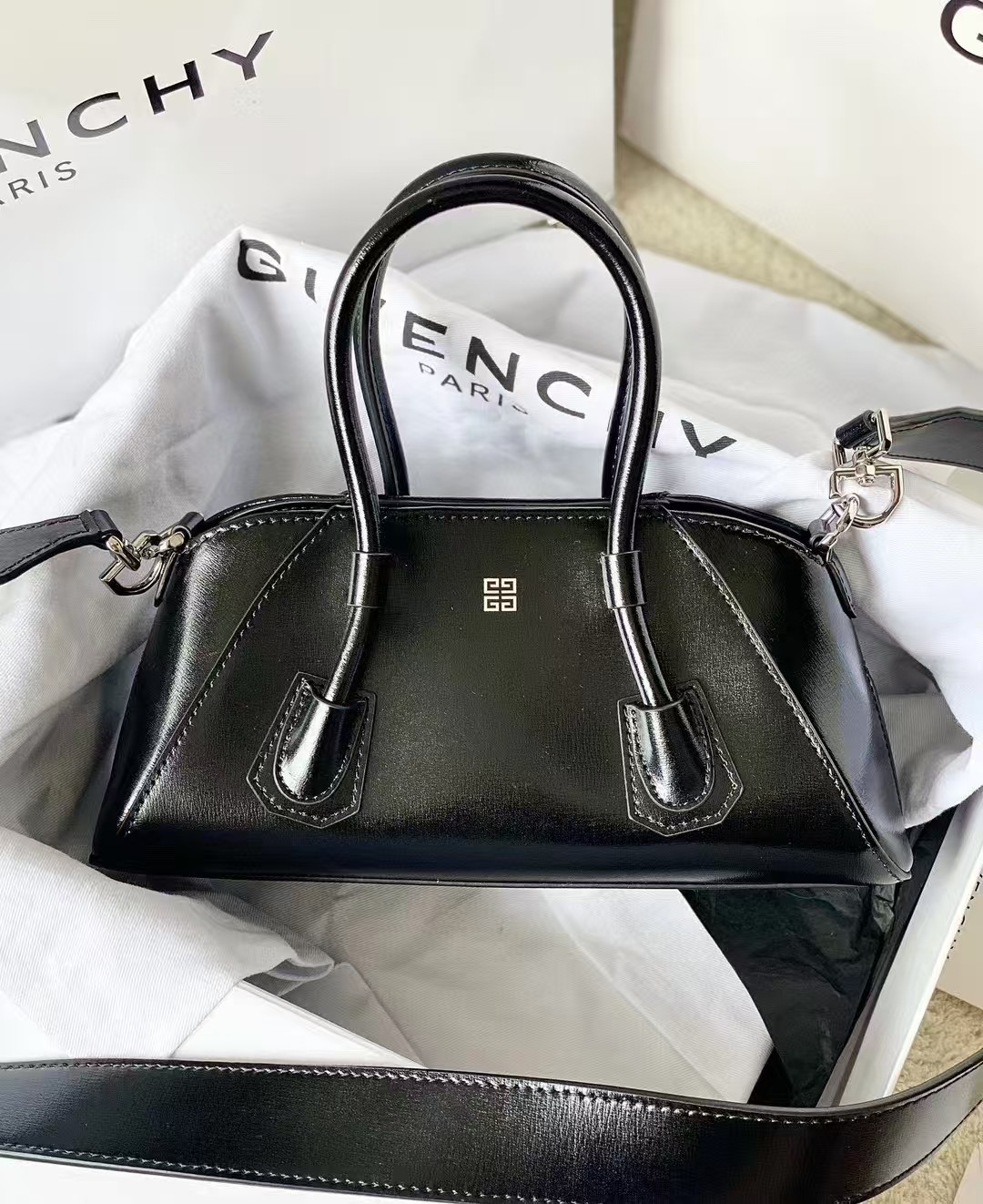 Givenchy Mini Antigona Stretch Bag1:1High-quality replica