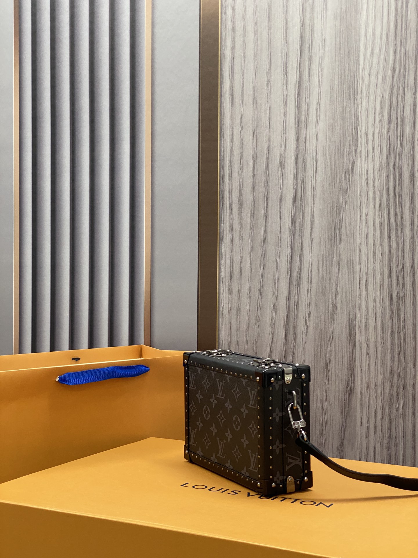 Louis Vuitton Clutch Box M202511:1High-quality replica