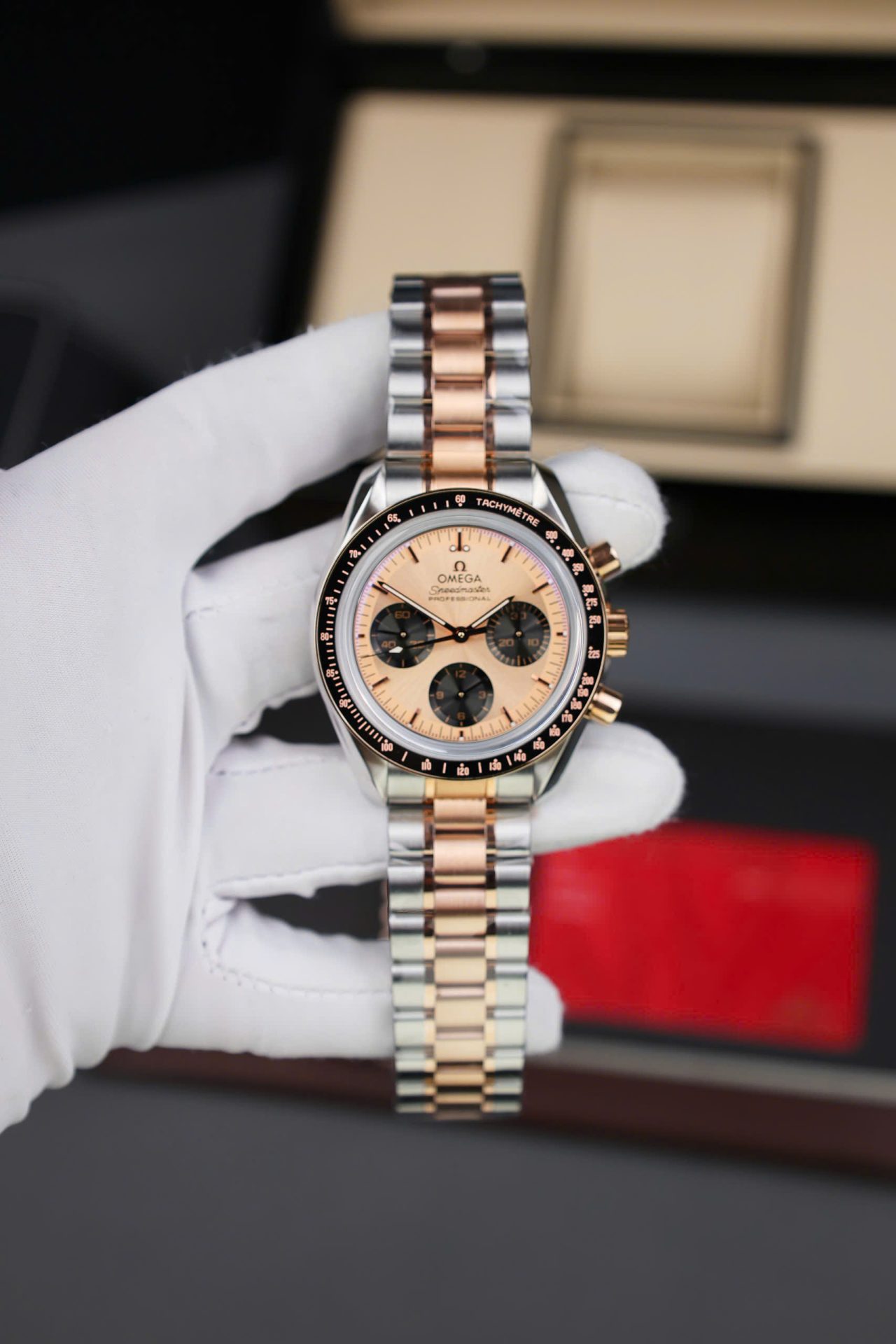 Omega SpeedMaster Fake Watch MoonWatch Demi Rose Gold 42mm - Top club