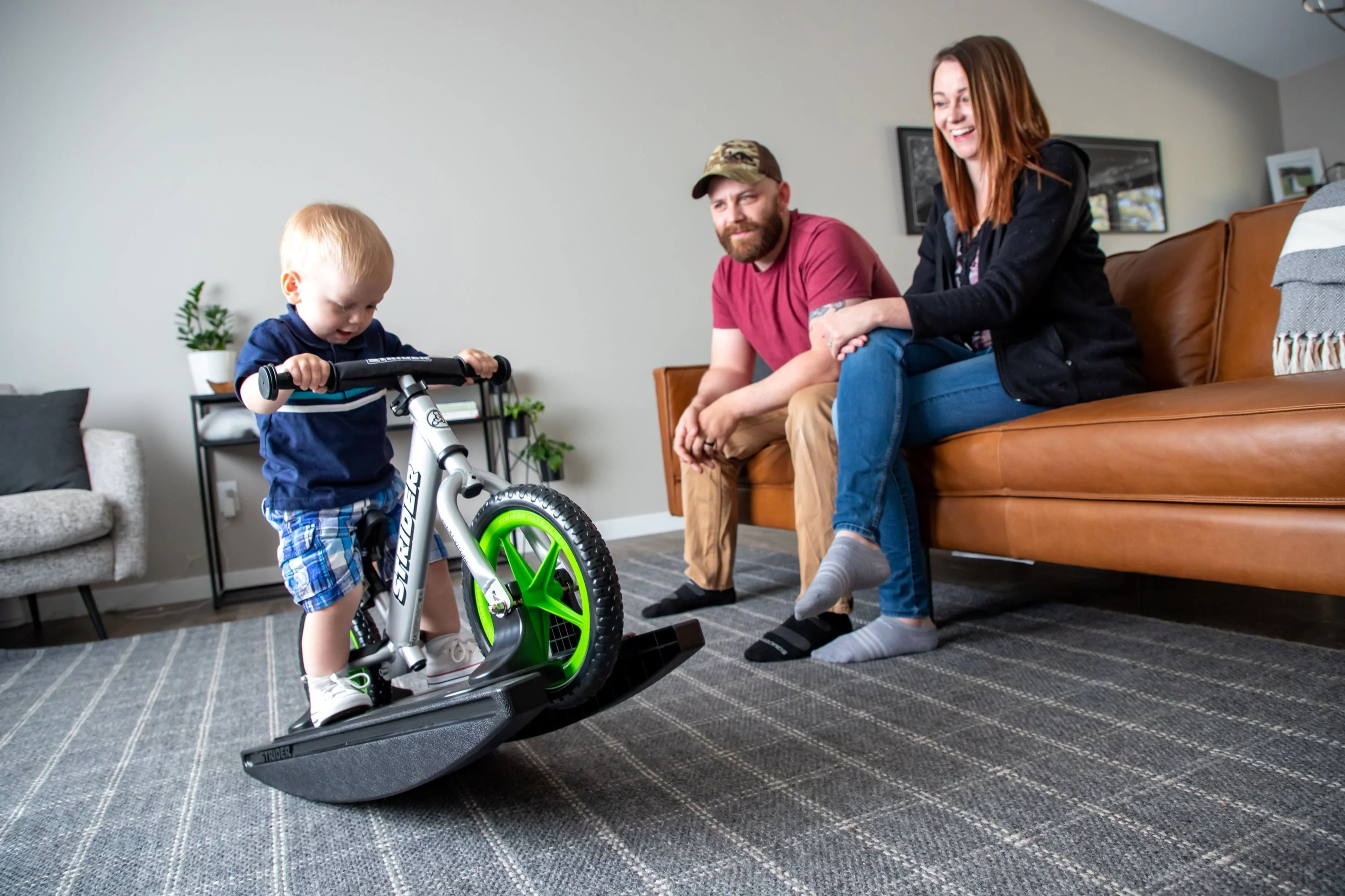 Strider - 12 Pro 2-in-1 Rocking Balance Bike, Ages 6 months to 5 Years - Silver - Image 5
