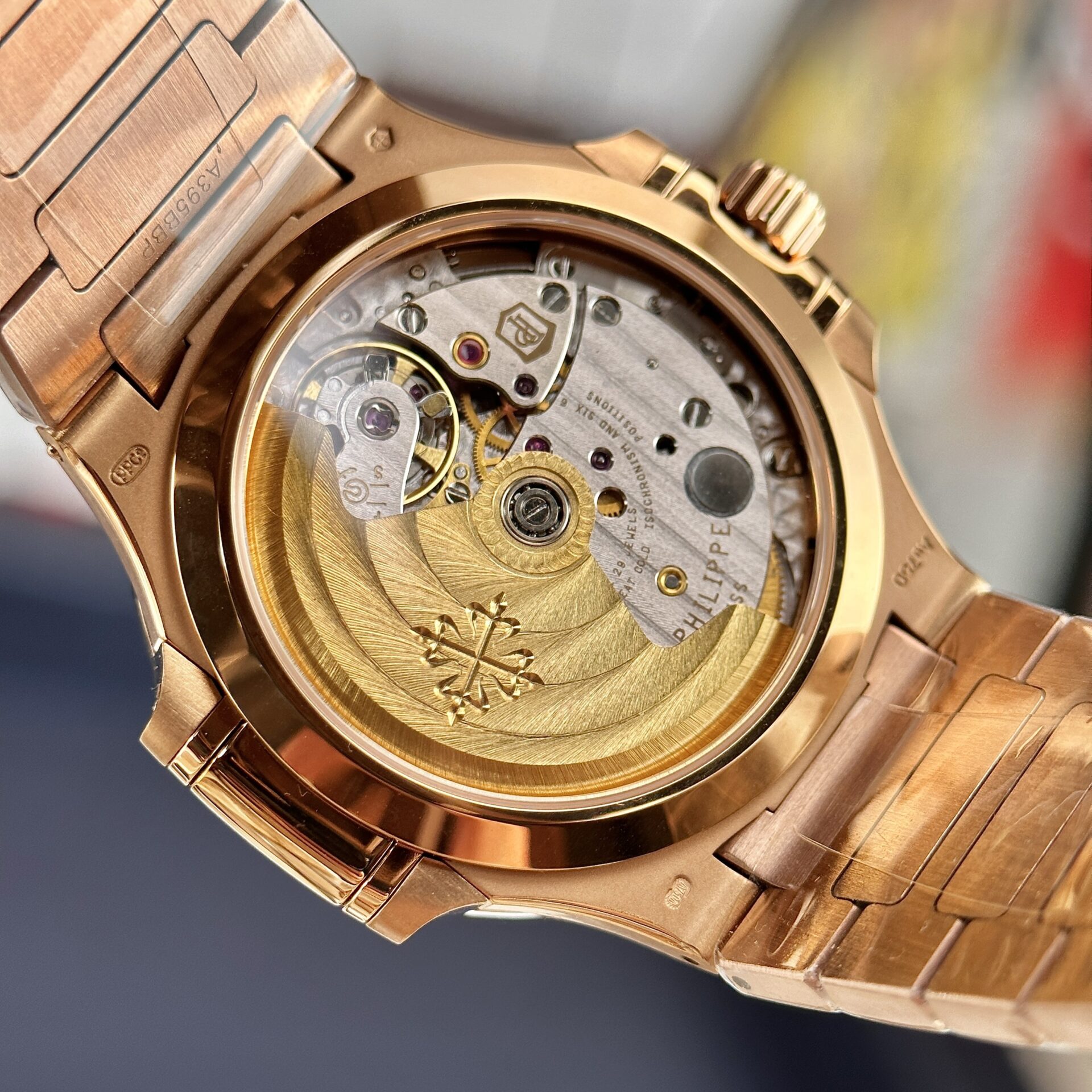 Patek Philippe Nautilus 7118 Replica Watch Rose Gold 3K Factory 35.2mm - Top club