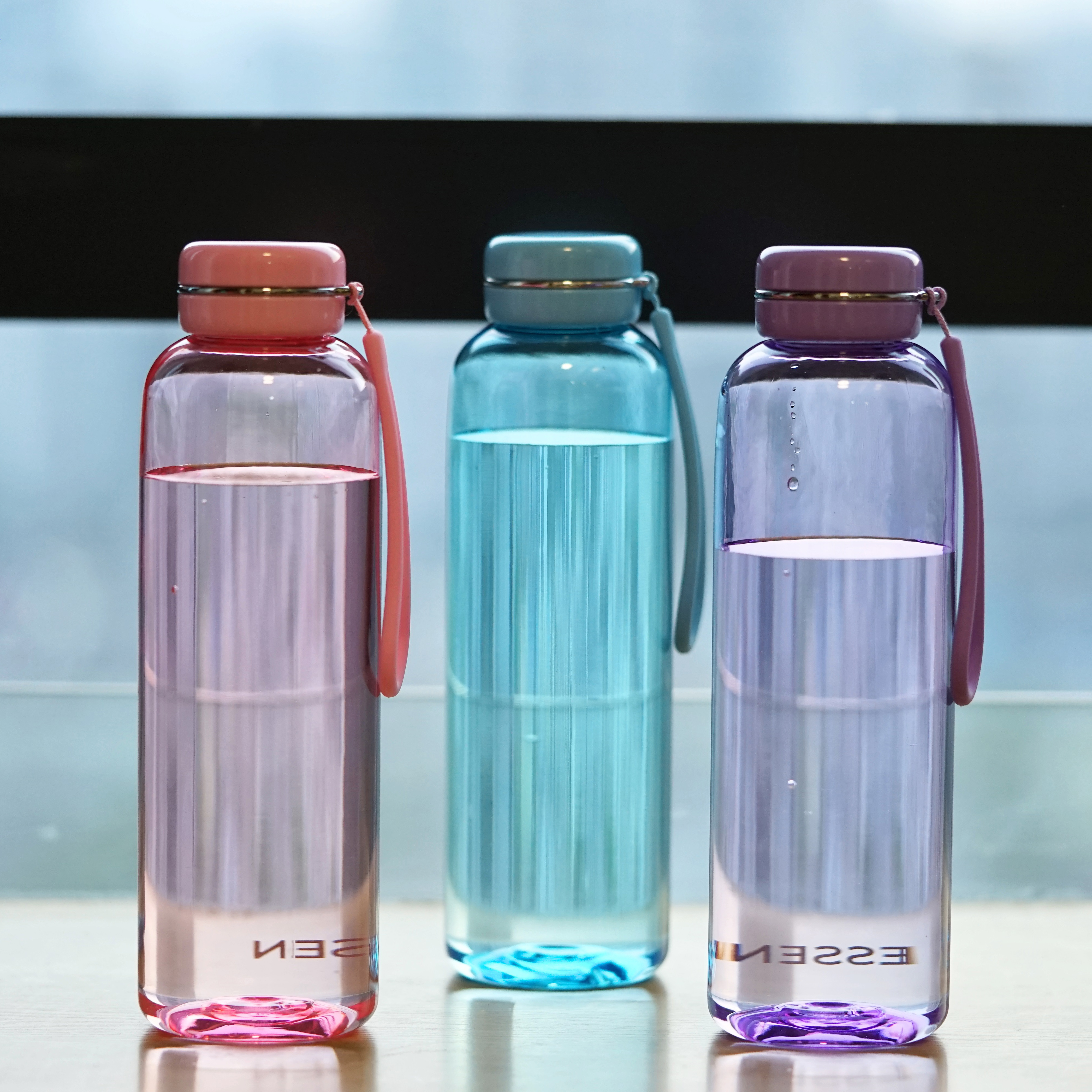 BPA Free 650ml Macaron Lid Clear Plastic Sports Water Bottle Direct Drinking Feature Eco-Friendly Applicable for Boiling Water
