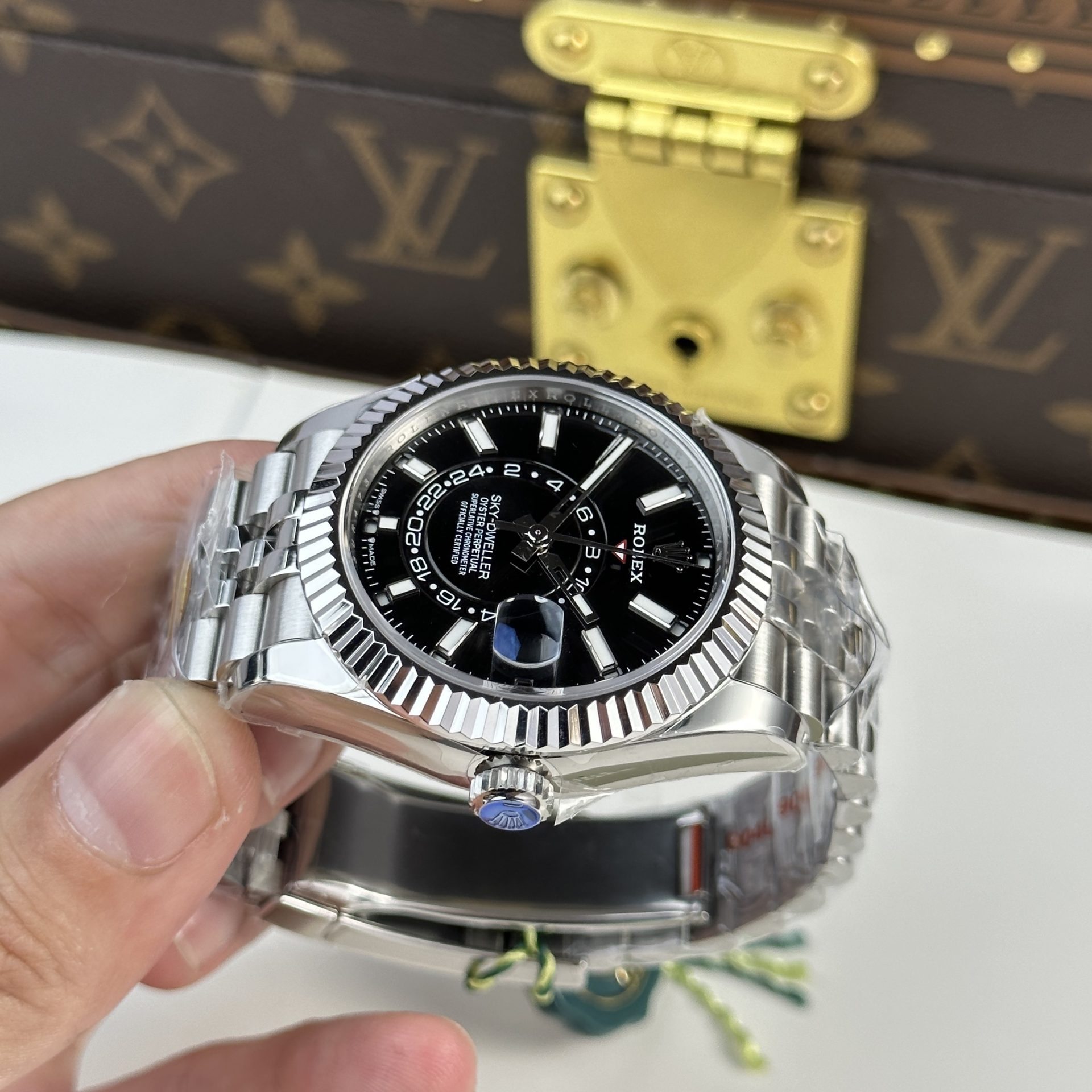 Rolex Clone Watch Sky Dweller 326934 Dial Black Strap Jubilee 42mm - Top club