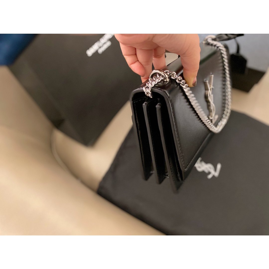 TO – Luxury Edition Bags SLY 1821:1High-quality replica