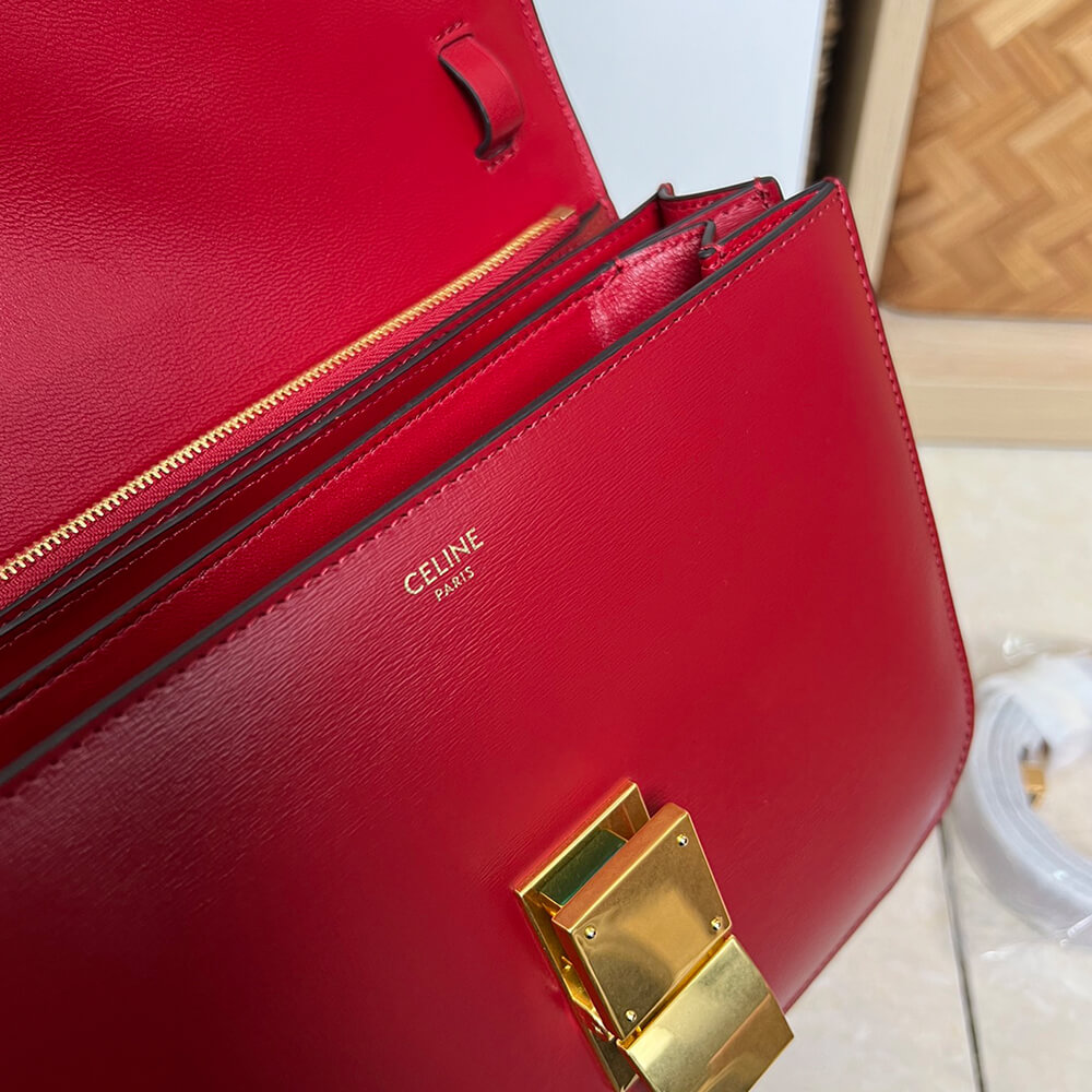 Celine Classic Box Bag in Red1:1High-quality replica