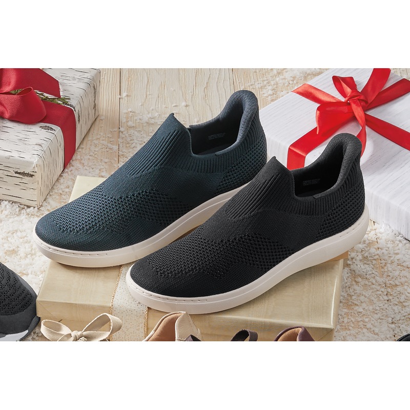 Clarks Women's Nalle Step Slip-On - MIDNIGHT VELVET CATALOG
