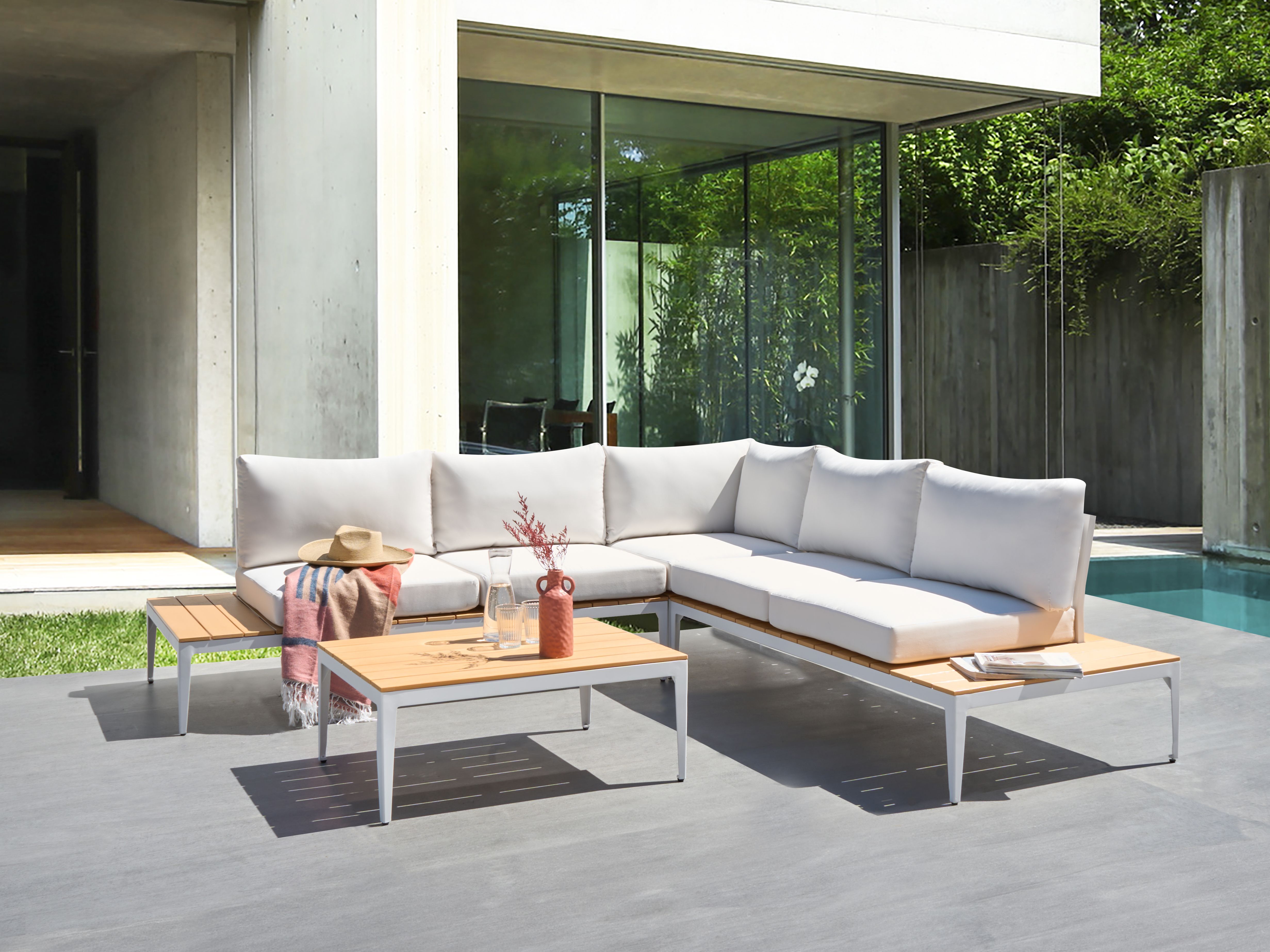 Garden Corner Sofa with Table 5 Seater POSITANO Off-White