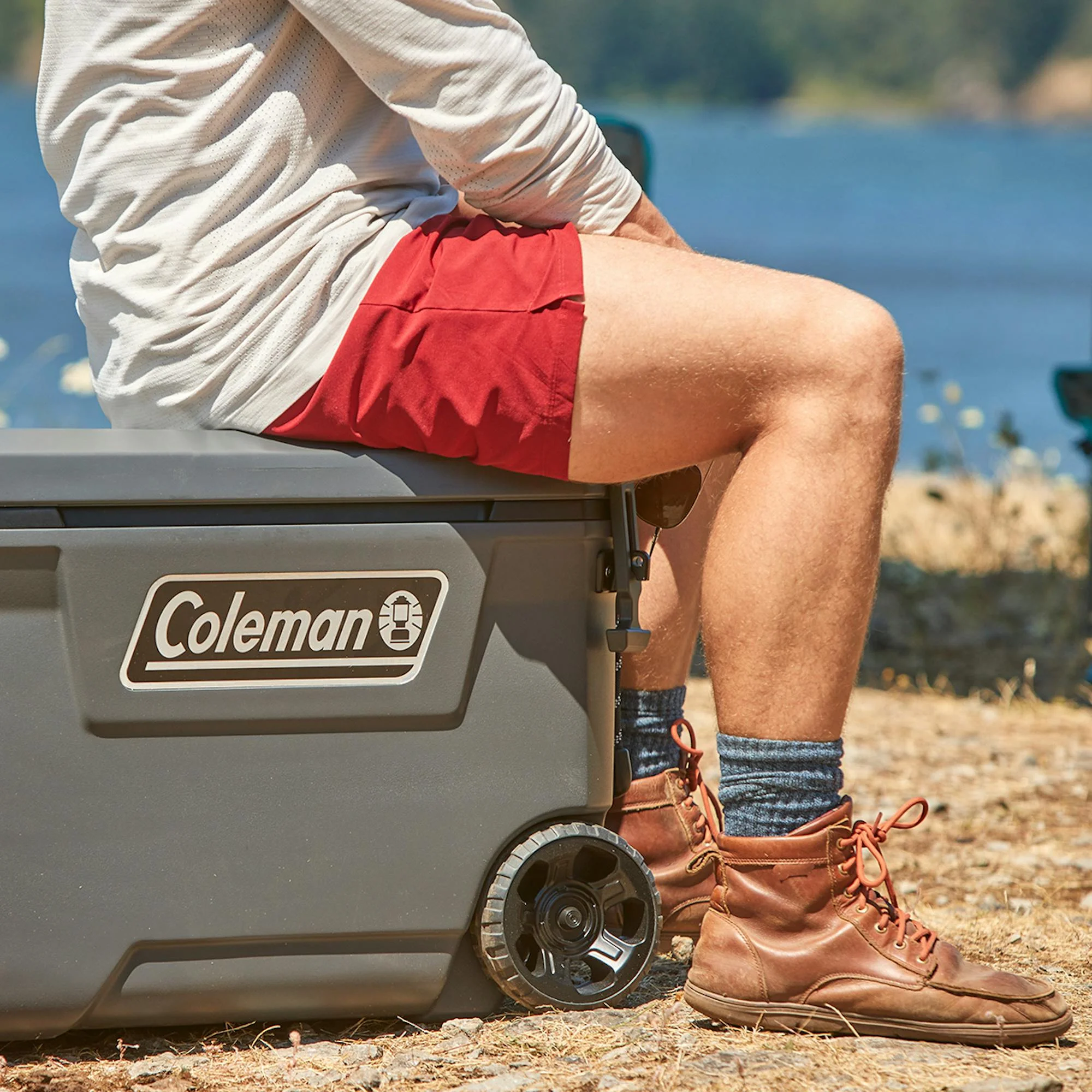 Coleman Convoy Series 65-Quart Hard Cooler with Wheels, up to 48 Cans, Brown Walnut Color - Image 14