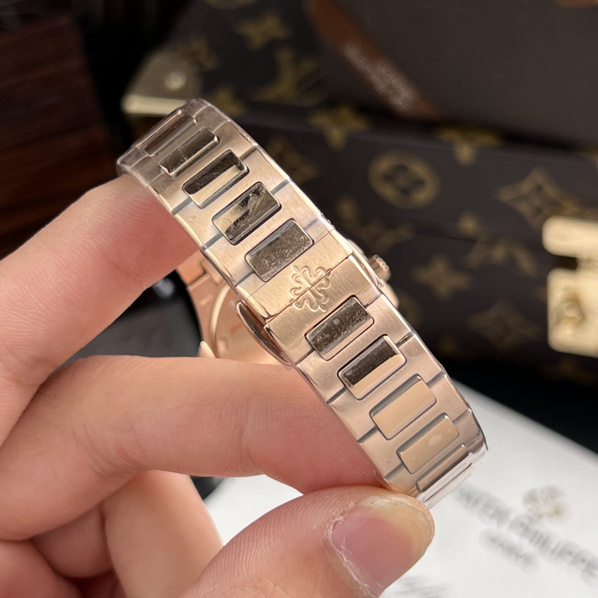 Patek Philippe Replica Watch Nautilus 7010 White Dial Womens GR Factory 32mm - Top club