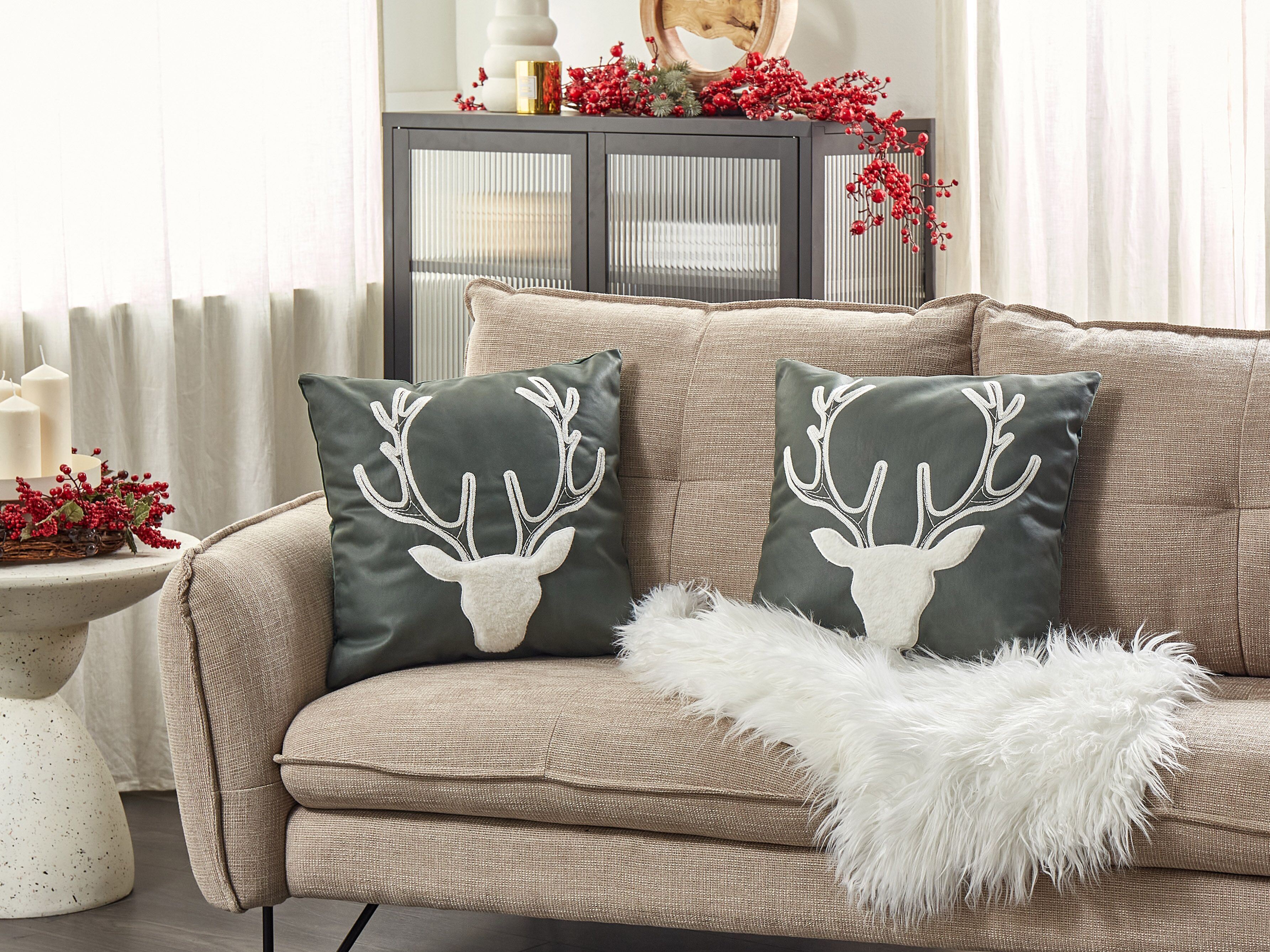 Set of 2 Decorative Cushions BICOCCA Velvet 45 x 45 cm Dark Green Christmas Motif