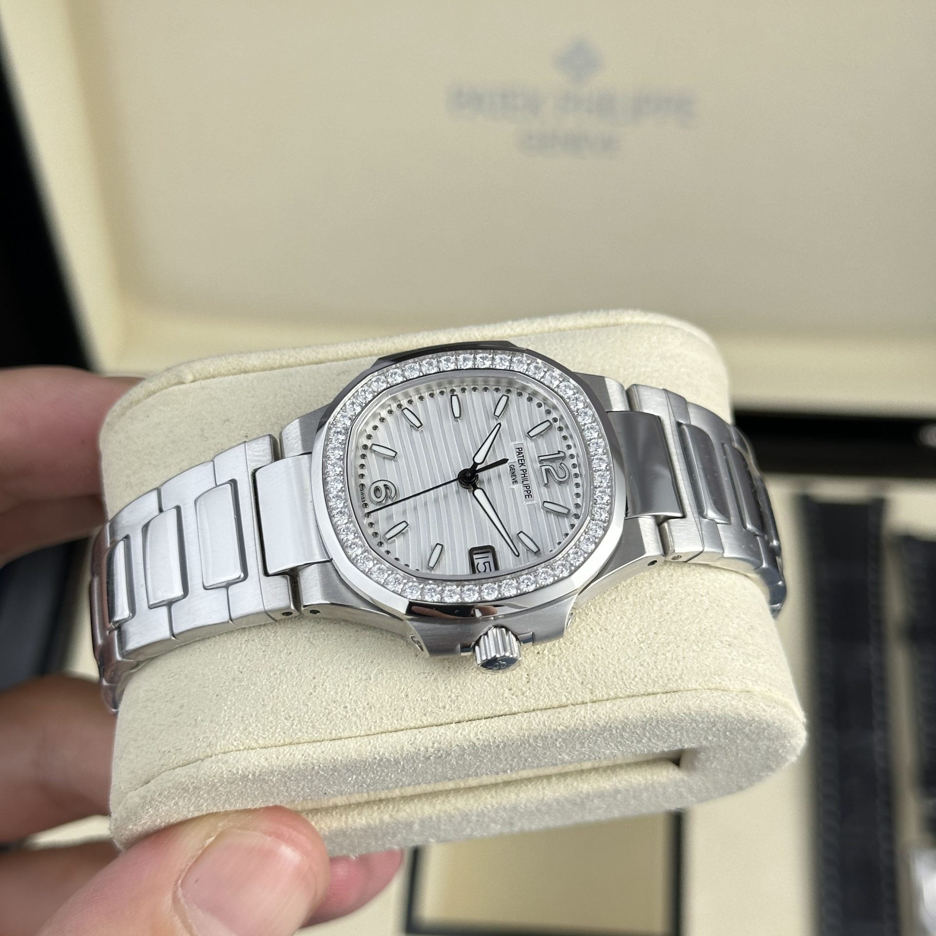 Patek Philippe Fake Watches Nautilus 7010 Womens Metal Wire 32mm - Top club