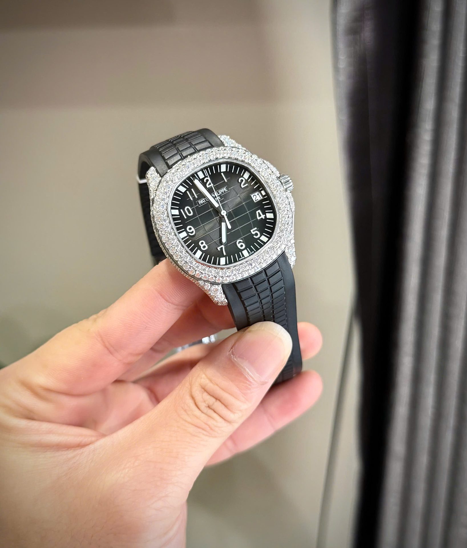 Patek Philippe Aquanaut 5167 Dial Gray Replica Watch Custom Moissanite Diamonds 40mm - Top club
