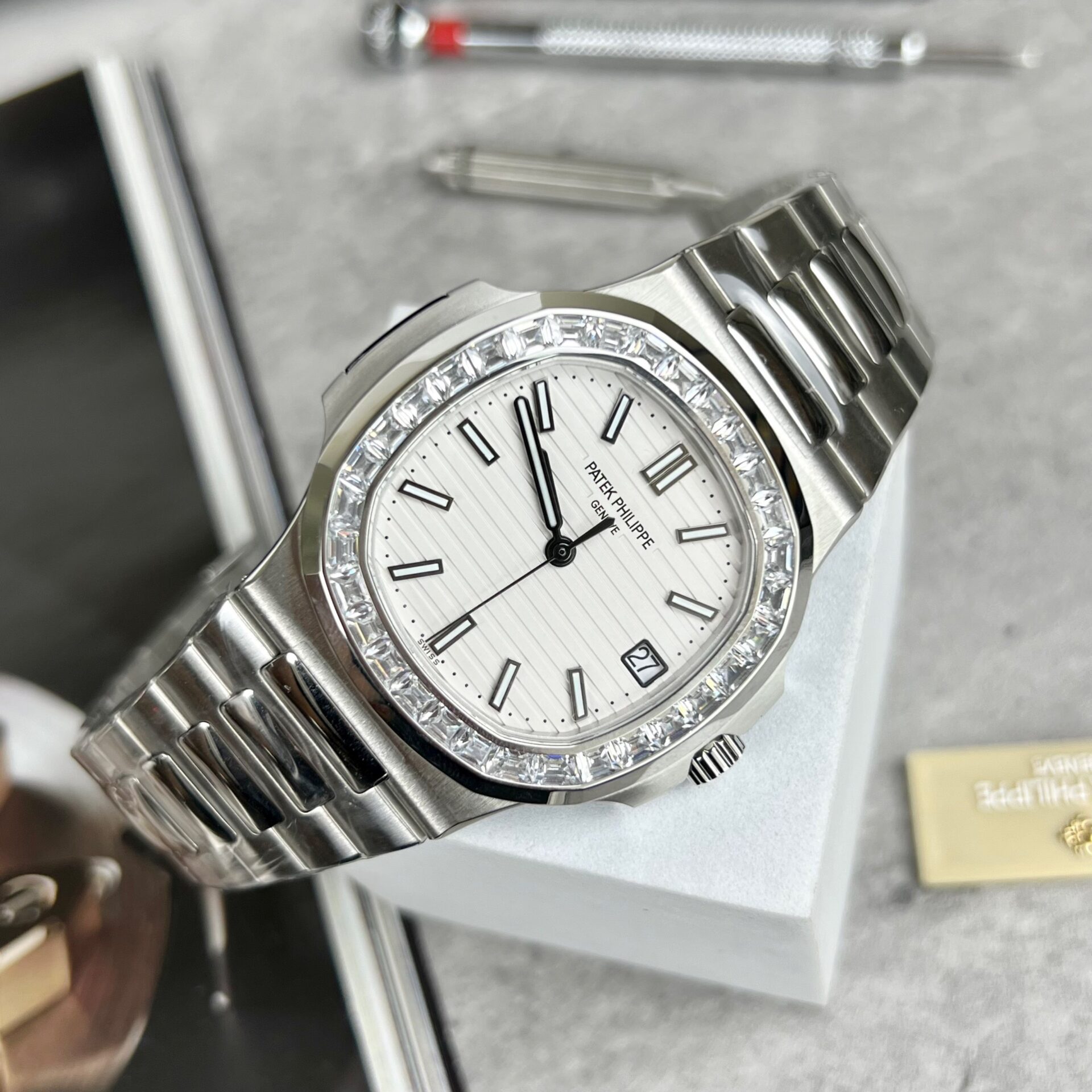 Patek Philippe Replica Watch Nautilus 5723 White Dial Metal Wire 40mm - Elite Watch Atelier