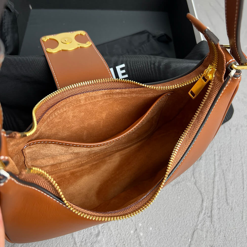 CELINE MEDIUM AVA TRIOMPHE BAG in Smooth Calfskin1:1High-quality replica