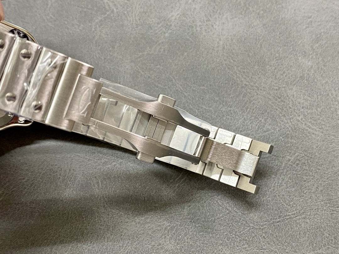 Fake Cartier watch Santos medium model Manufacture mechanical movement Steel Silver Dial WSSA0029 AF(1:1 replica) - Top club