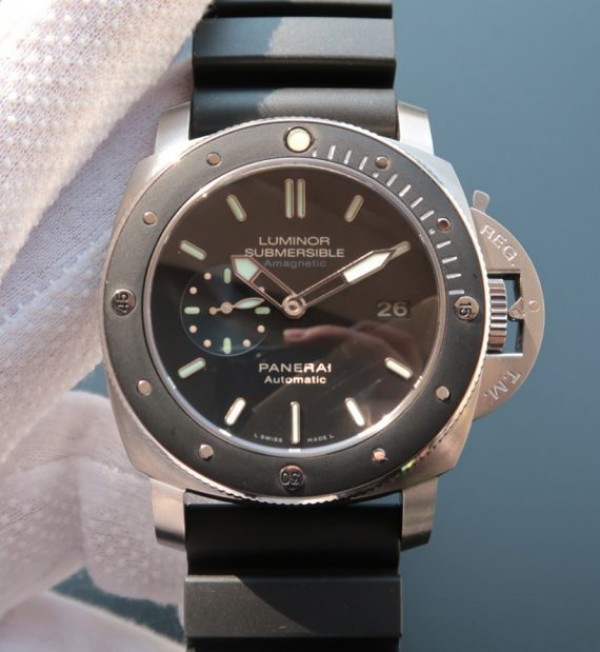 Replica Panerai SF PAM389 Black Rubber Strap P9000 Clone - Top club