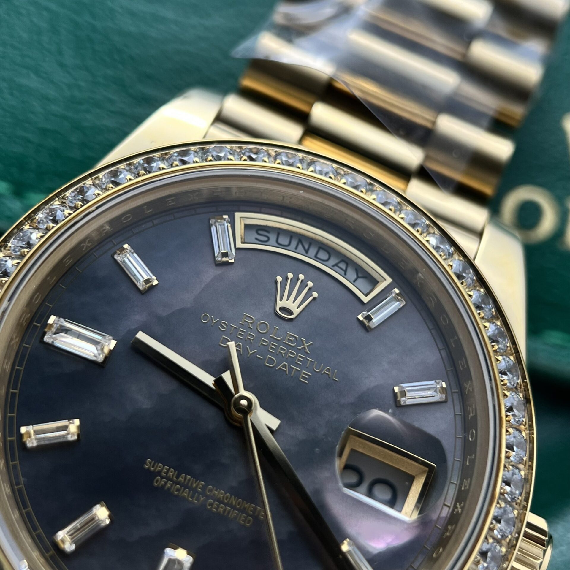 Rolex Day-Date Fake Watch Mother Of Pearl Dial President Strap 40mm - Elite Watch Atelier