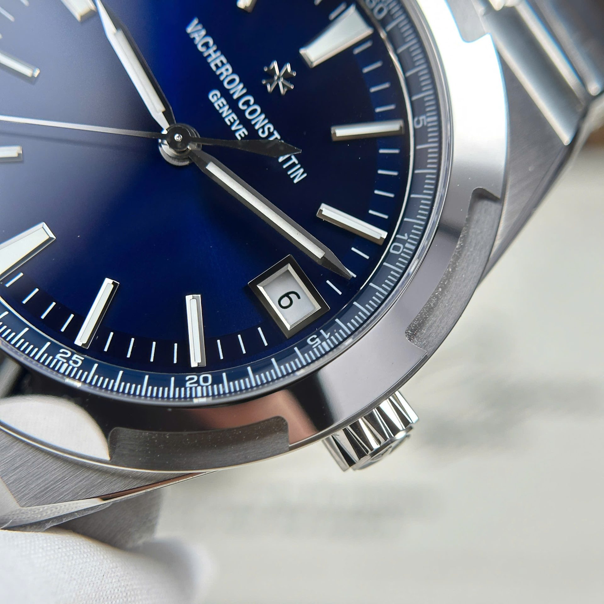 Vacheron Constantin Overseas 4500V Replica Watch Dial Blue PPF Factory 41mm - Top club