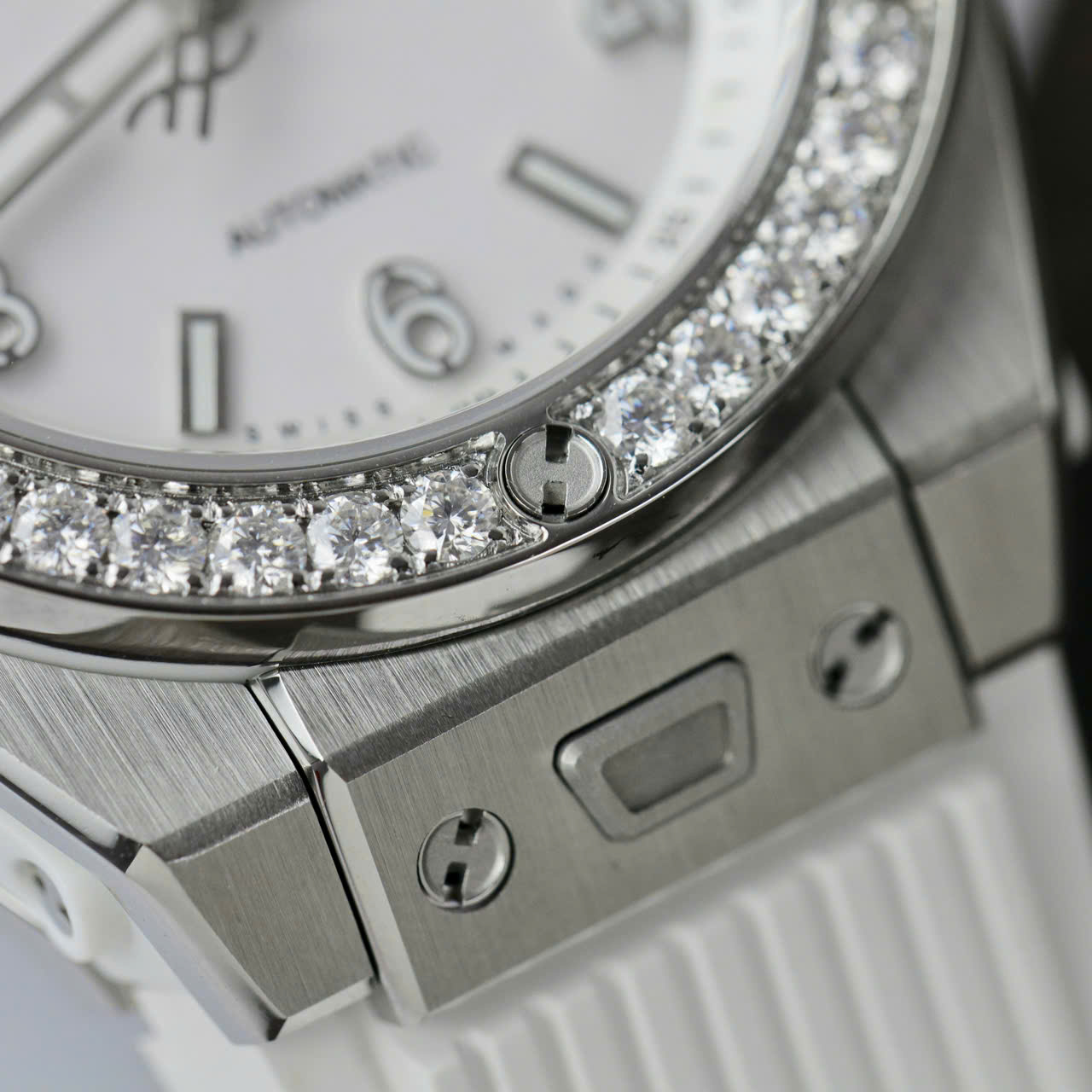 Hublot Big Bang One Click Titanium Customs Moissanite Diamonds Bezel Replica Watch 39mm - Top club