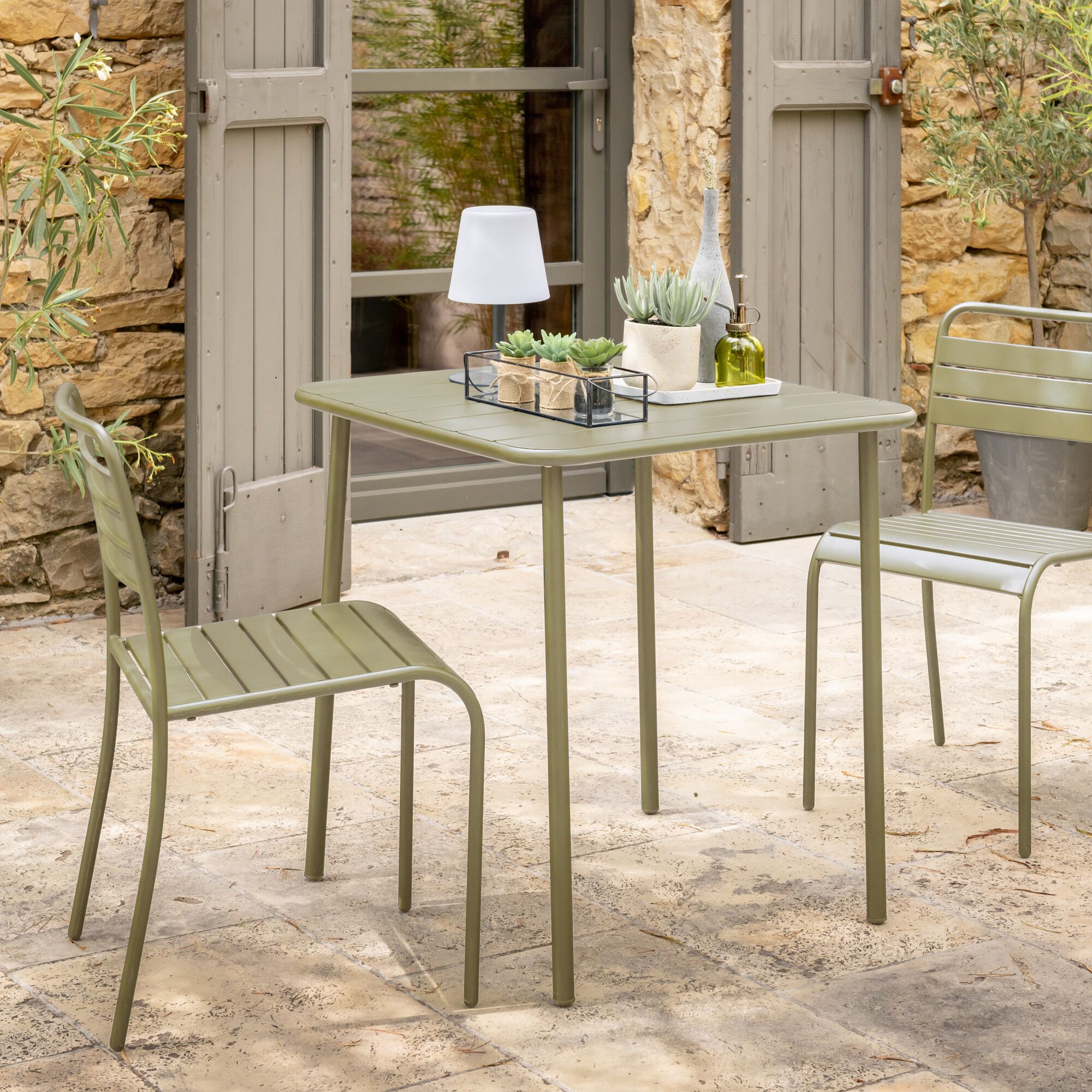 SOURIS - Chaise de jardin empilable en acier - vert kaki