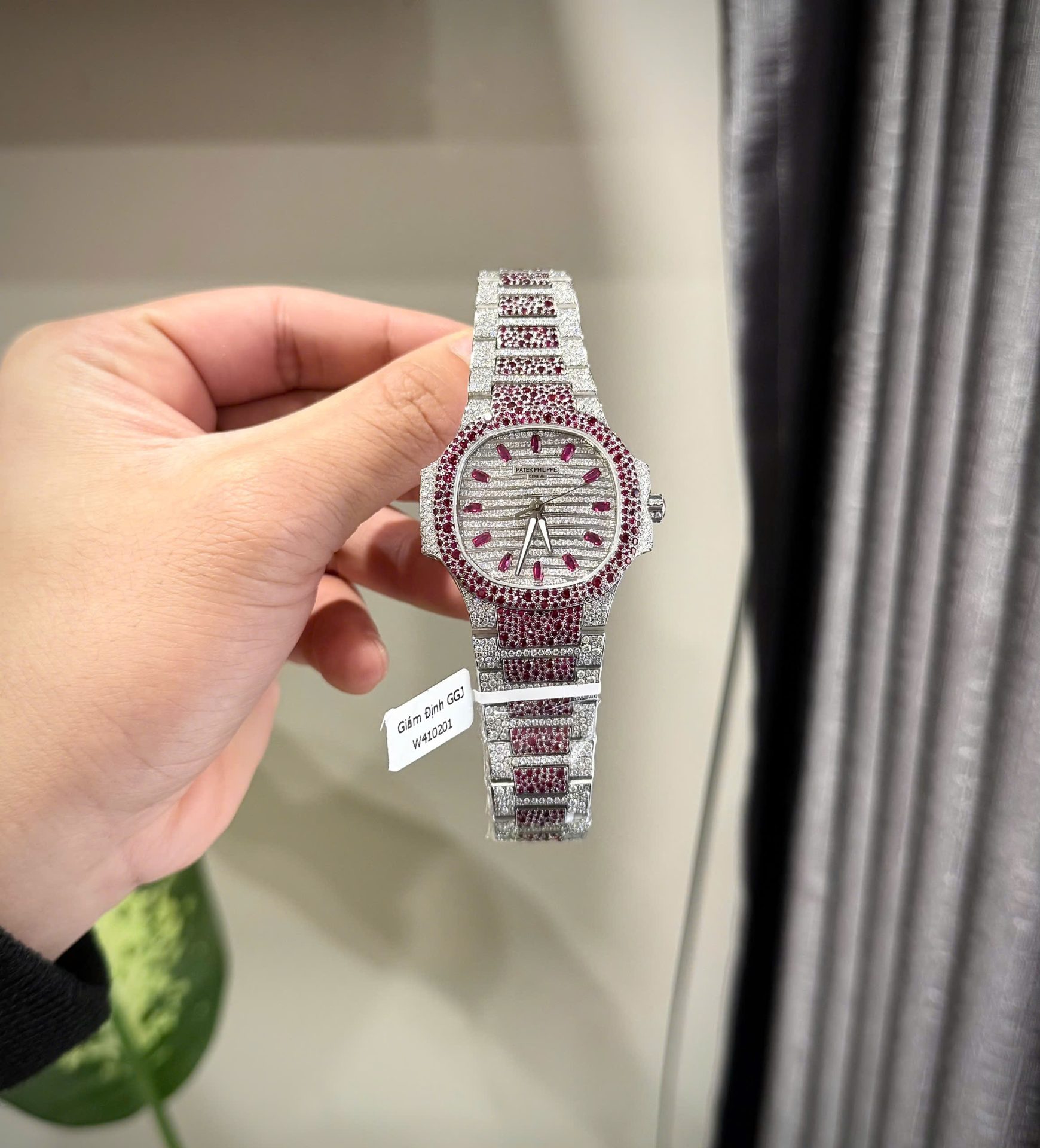 Patek Philippe Nautilus 7118 Replica 11 Watch Ruby Red + Moissanite Diamonds 35.2mm - Top club