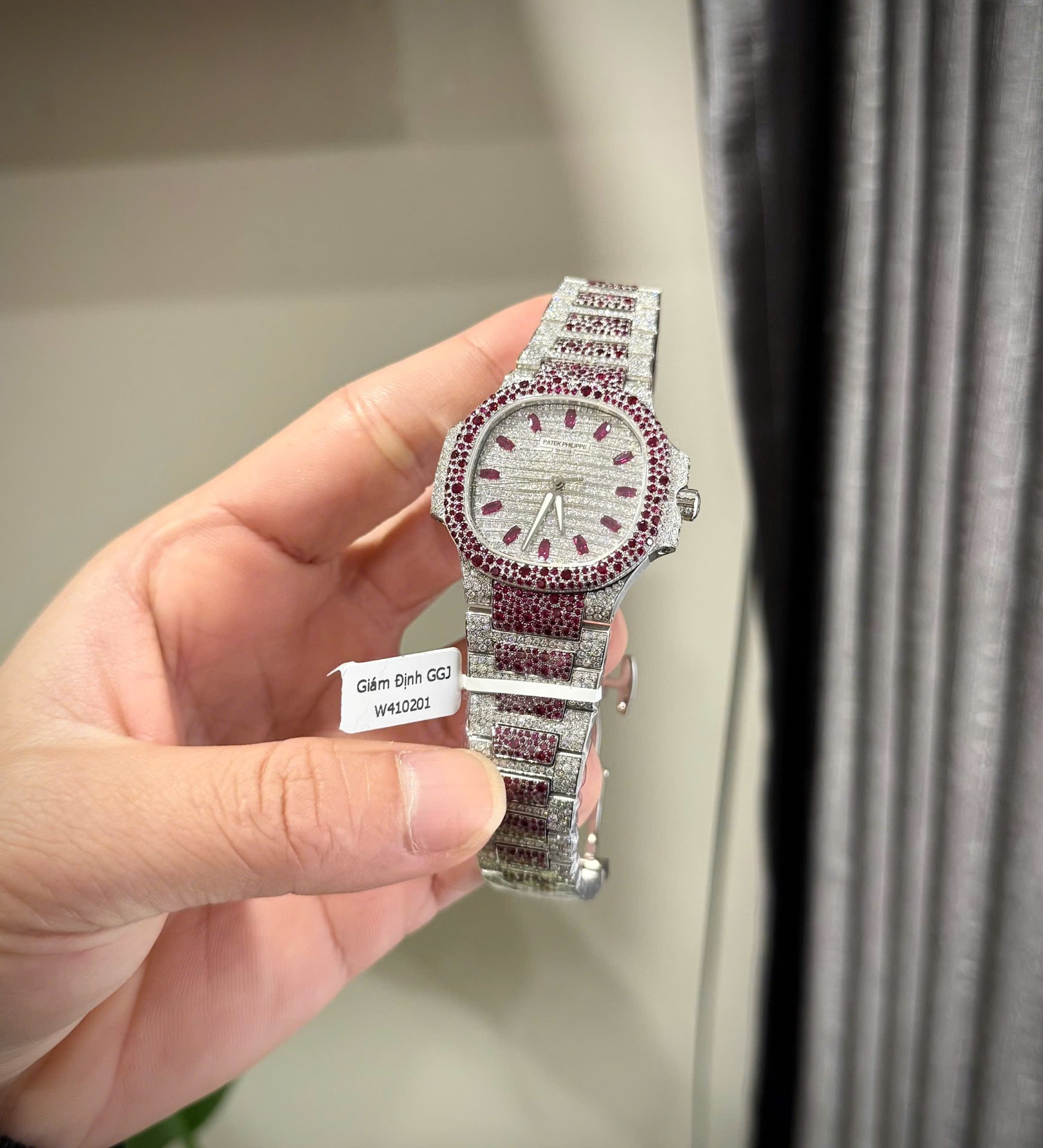 Patek Philippe Nautilus 7118 Replica 11 Watch Ruby Red + Moissanite Diamonds 35.2mm - Top club