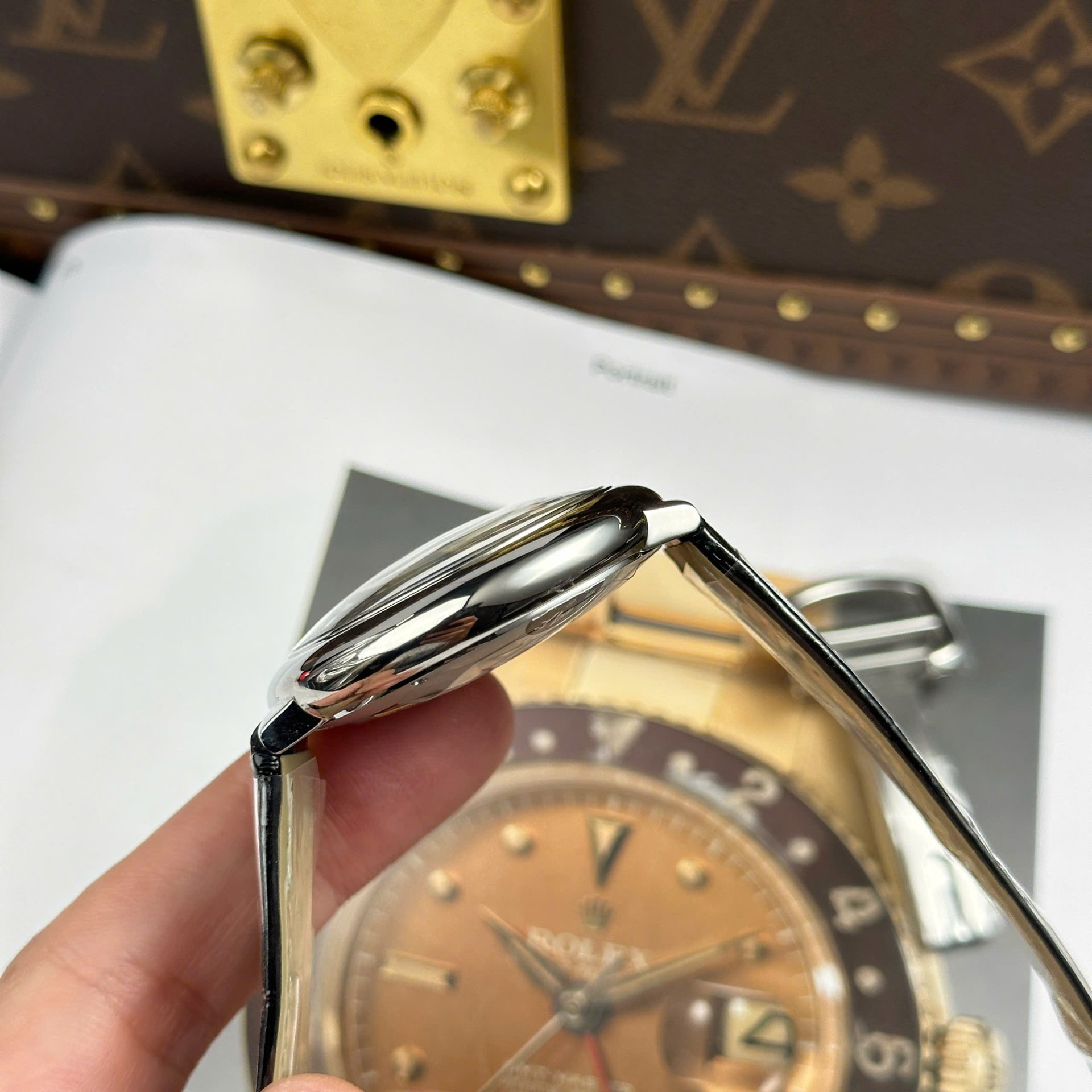 Cartier Ballon Bleu Replica 11 Watch White Dial Leather Strap AF Factory 40mm - Top club