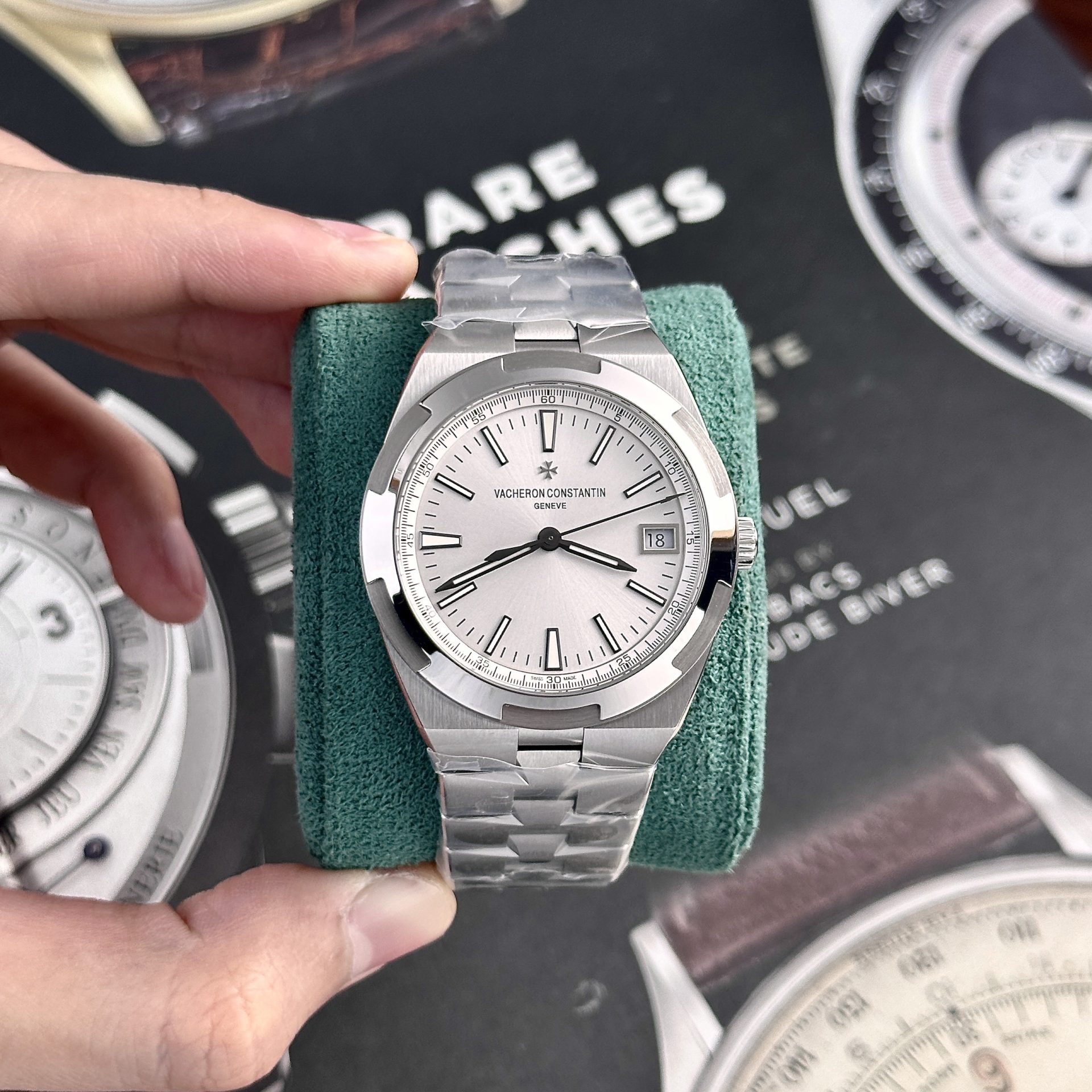 Vacheron Constantin Overseas 4500V Replica Watch Silver Dial 41mm - Top club