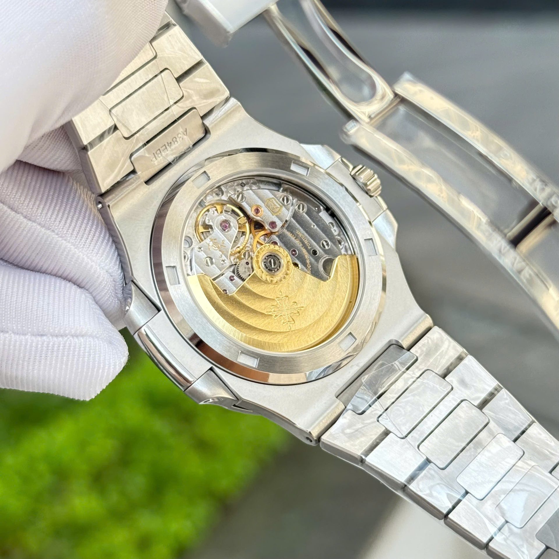 Patek Philippe Nautilus 5711 Replica Watches White Dial Metal Wire BBF Factory 40mm - Top club