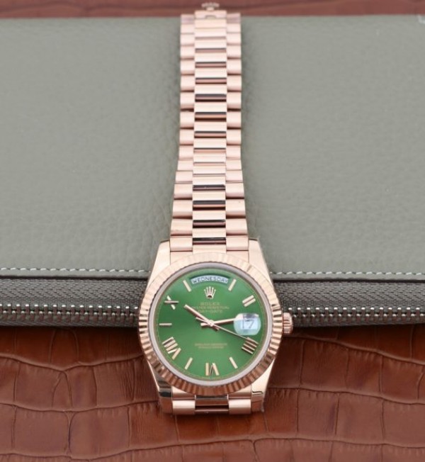 Replica Rolex Day-Date 40mm 228235 RG Noob Green Dial Roman Markers RG Bracelet A3255 - Top club