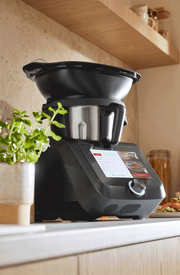 Robot culinaire multifonction Monsieur Cuisine Connect en cuisine.