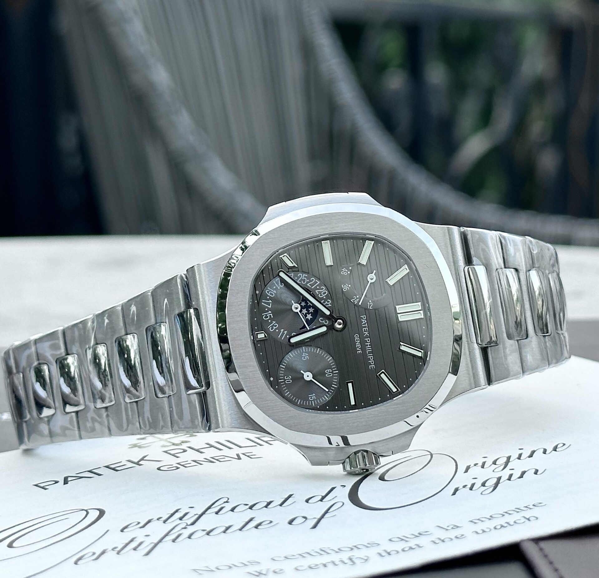 Patek Philippe Nautilus 5712 Gray Dial Replica 1:1 Watch GR Factory 40mm - Elite Watch Atelier