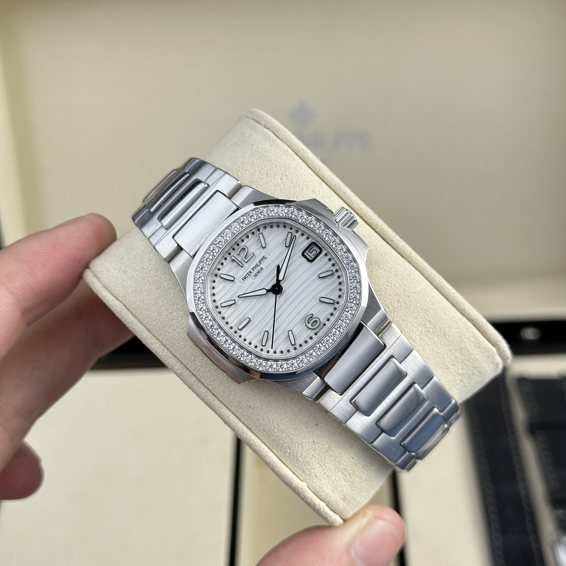 Patek Philippe Fake Watches Nautilus 7010 Womens Metal Wire 32mm - Top club