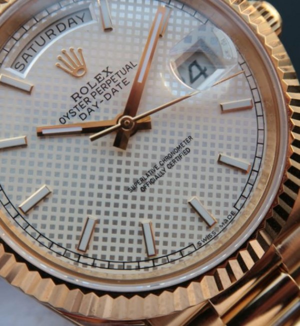 Replica Rolex Day-Date 40mm 228235 YG Noob White Textured Dial YG Bracelet A3255 - Elite Watch Atelier