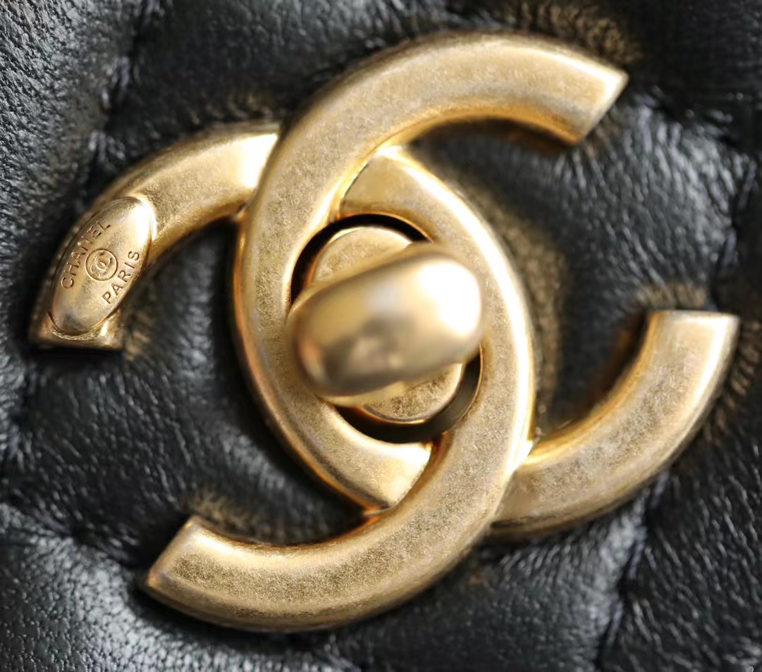 Chanel WOC
