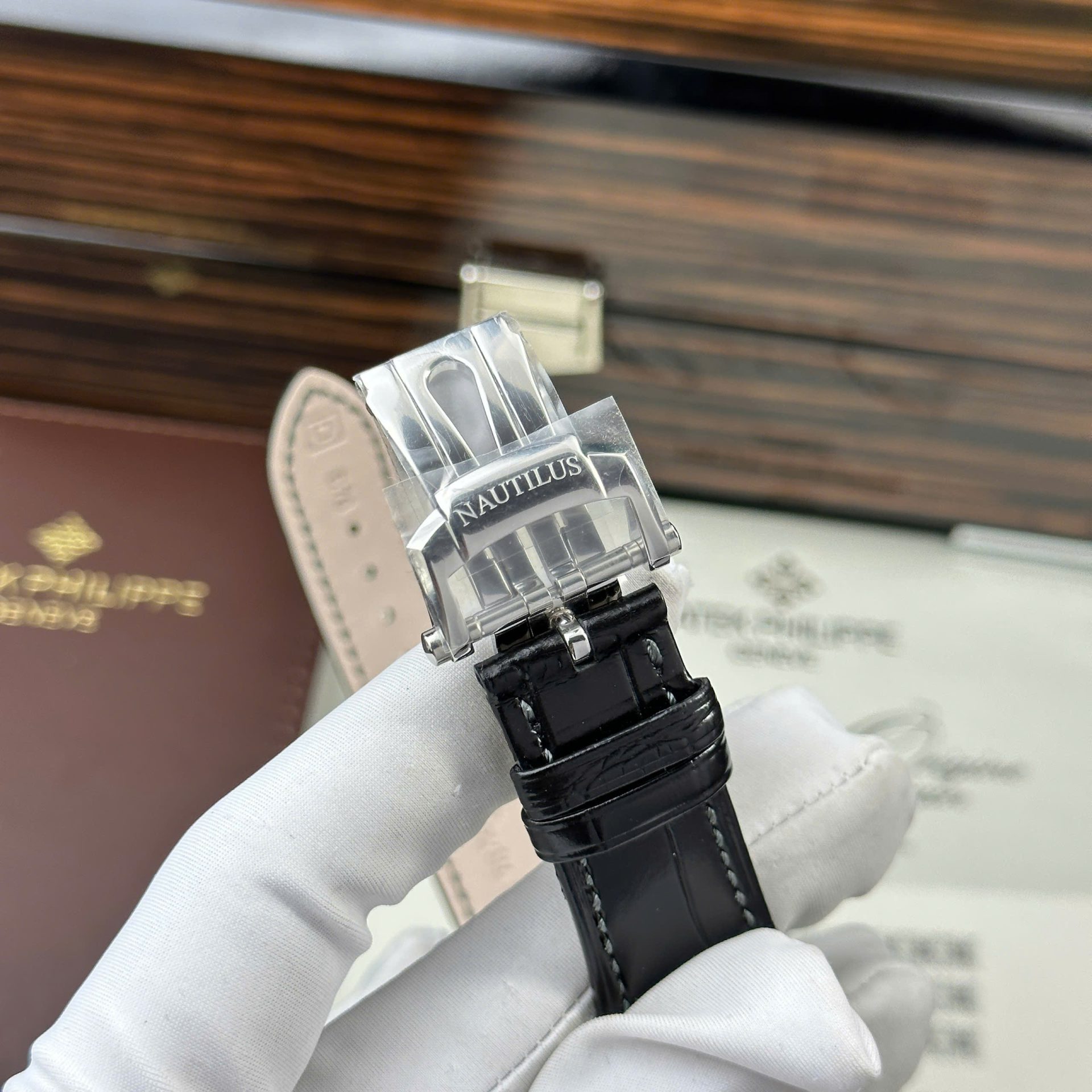 Patek Philippe Nautilus 5722 Replica Watch Blue Dial With Baguette PPF Factory 40mm - Top club