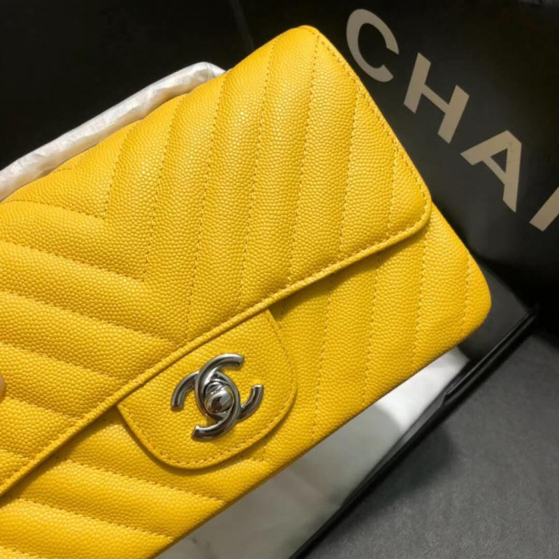 Replica Chanel Chevron Caviar Leathe 20Cm Classic Flap Bag 11161:1High-quality replica