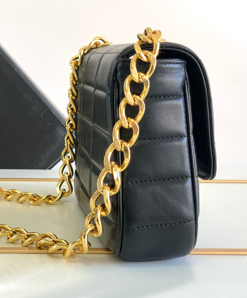 Celine Chain Shoulder Bag Matelasse Monochrome Black1:1High-quality replica