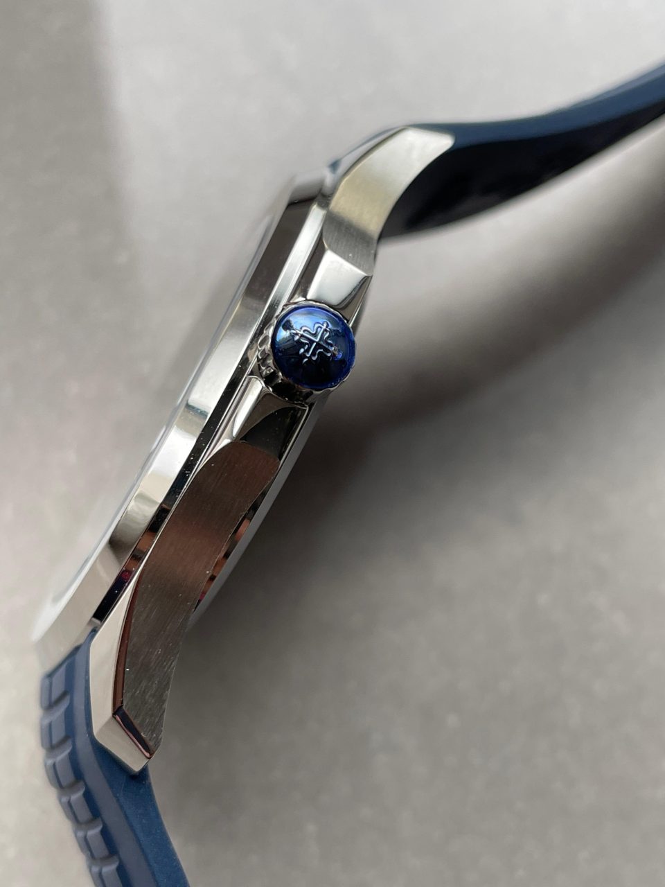 Replica PATEK PHILIPPE Aquanaut 5168G 42mm SS ZF 1:1 Best Edition Blue Dial on Blue Rubber Strap 324CS - Top club