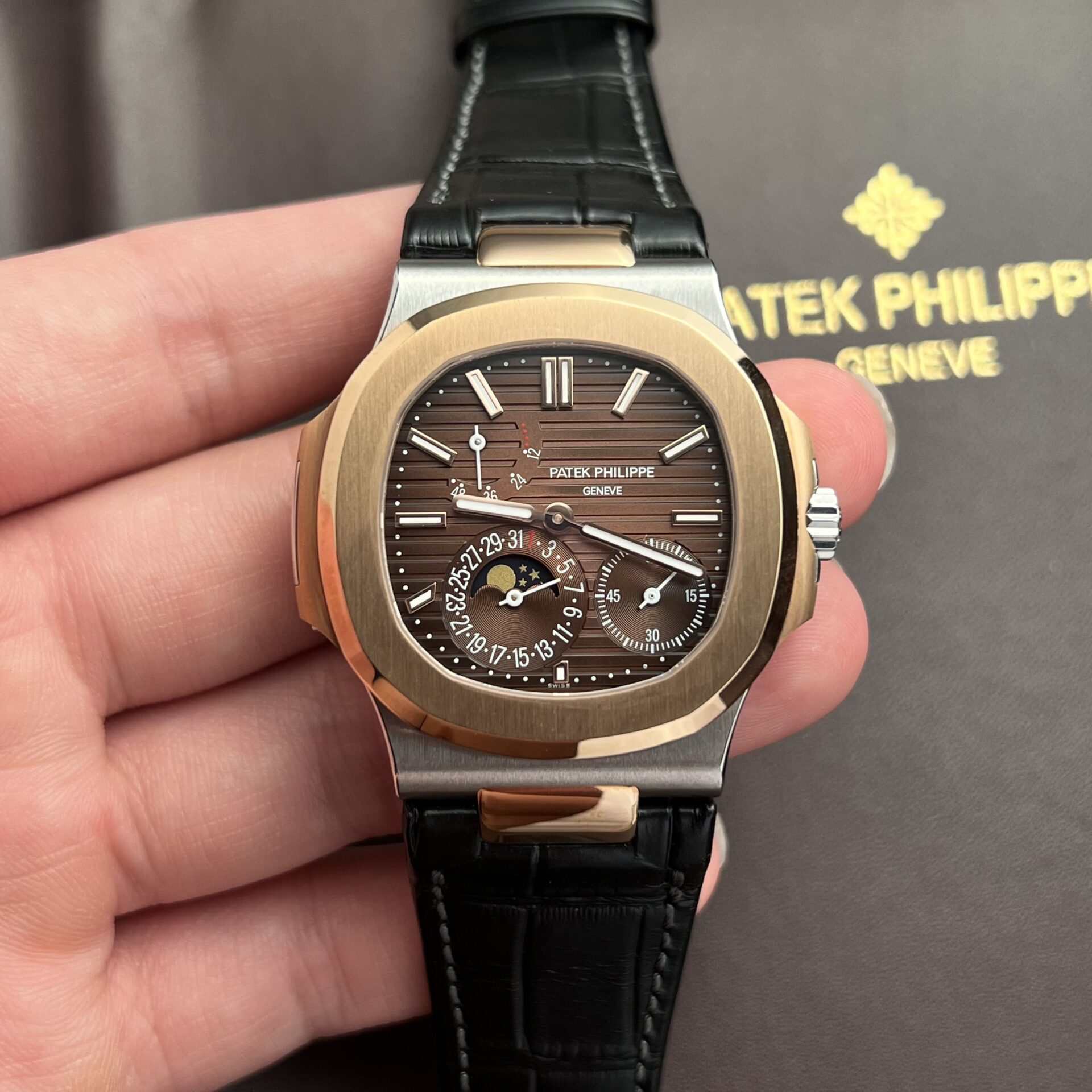 Patek Philippe 5712R Demi Rose Gold High Quality Replica Watch Factory GR 40mm - Elite Watch Atelier