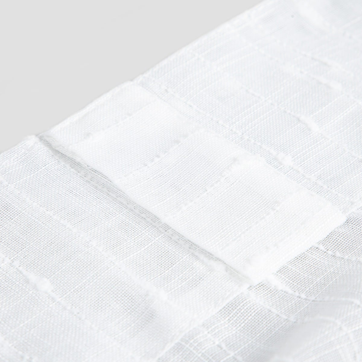 Firanka NISA woalowa z wytłaczanym wzorem biała 140X250CM