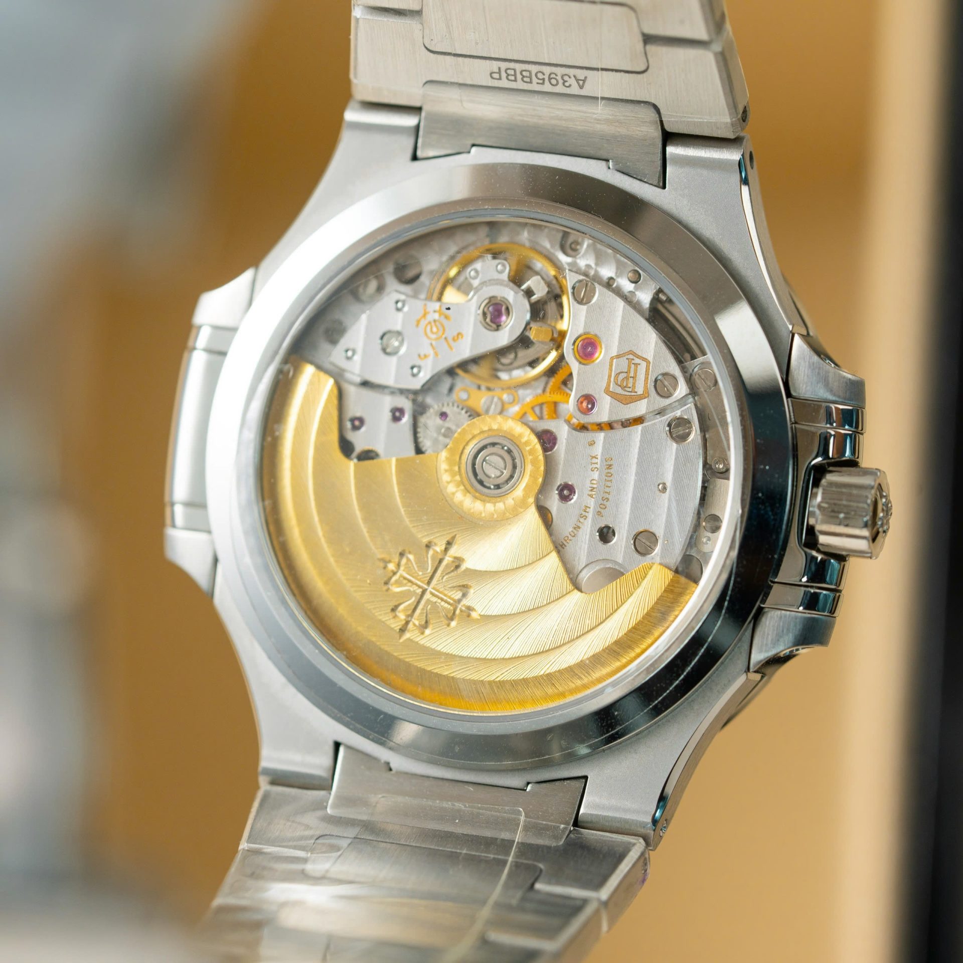Patek Philippe Nautilus 7118 Replica Watch Grey Dial 3K Factory 35.2mm - Top club