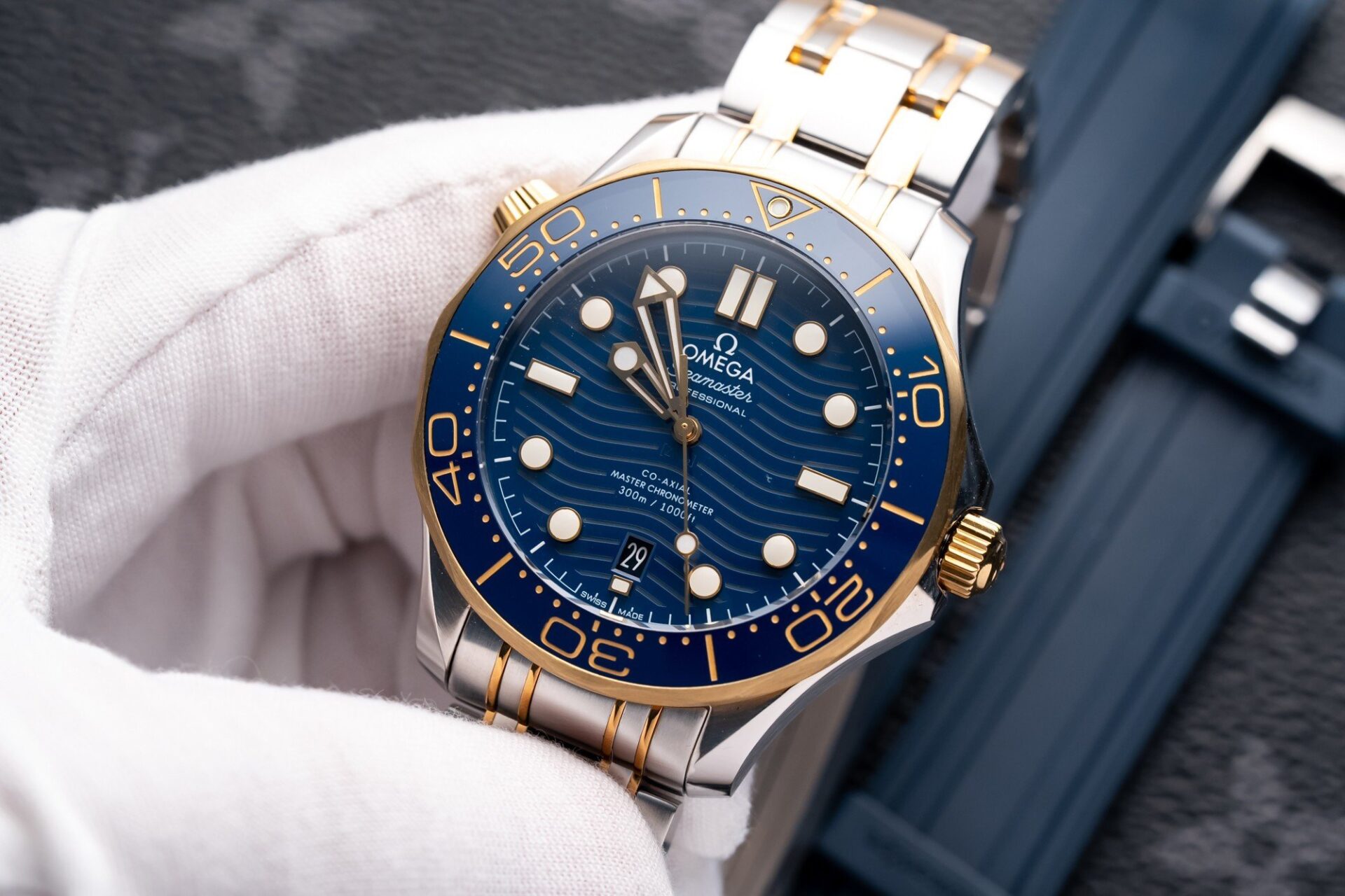 Omega Seamaster DemiGod Replica 1:1 Watch Blue Dial 42mm - Top club