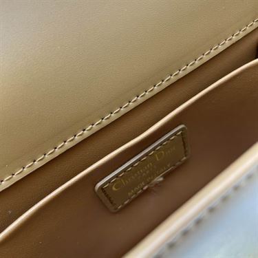 30 Montaigne East-West bag with chain Hazelnut Calfskin – DB0381:1High-quality replica